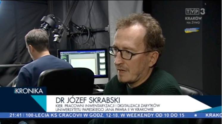 Dr Józef Skrabski, kierownik Pracowni Inwentaryzacji i Digitalizacji Zabytków UPJPII w Kronice Krakowskiej